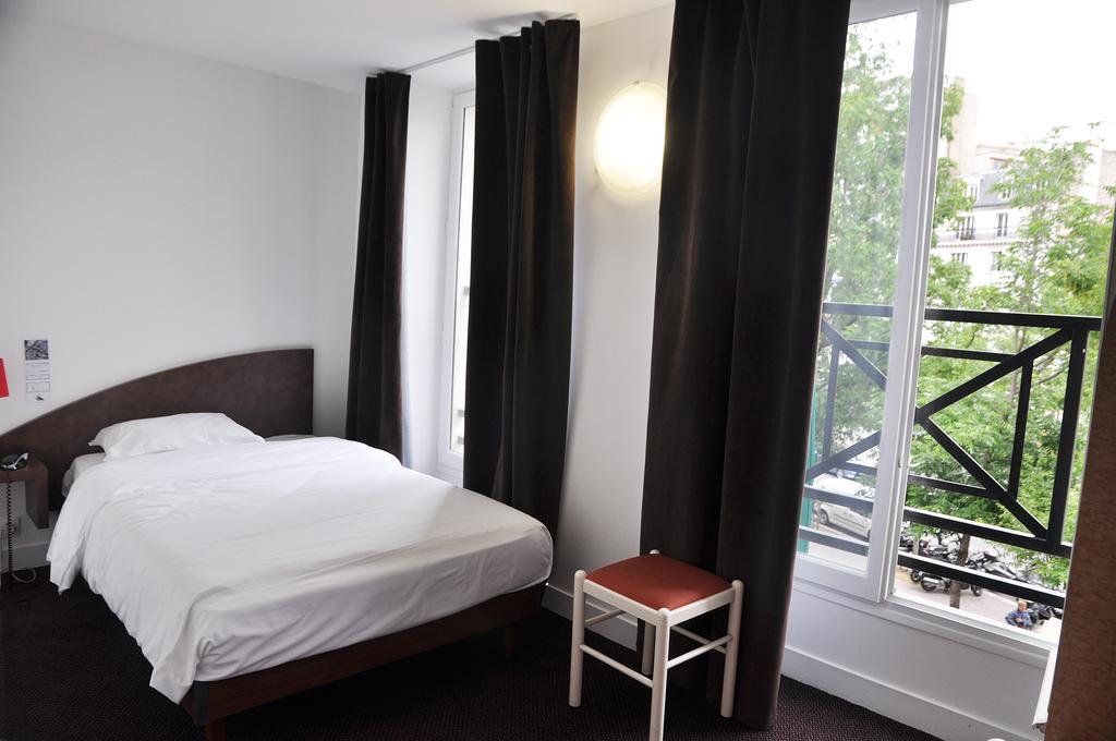 Hotel De La Tour Paris Oda fotoğraf