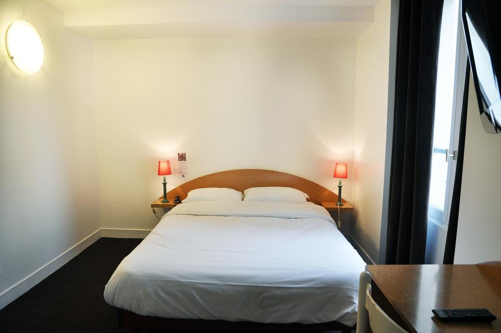 Hotel De La Tour Paris Oda fotoğraf